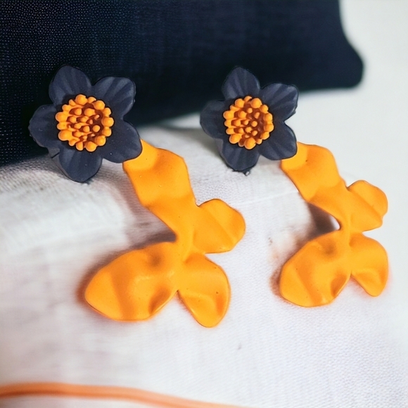 🆕️Butterfly Flower Fashion Colorful Summer Style Dangle Earrings - Picture 1 of 8